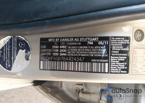 2011 Mercedes-Benz E 350 z USA, uszkodzony, nr VIN WDDHF5GB7BA424347